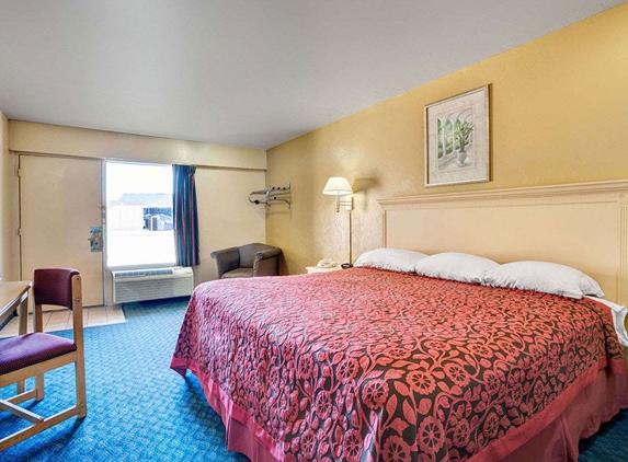 Days Inn by Wyndham Louisville Airport Fair and Expo Center - Louisville, KY