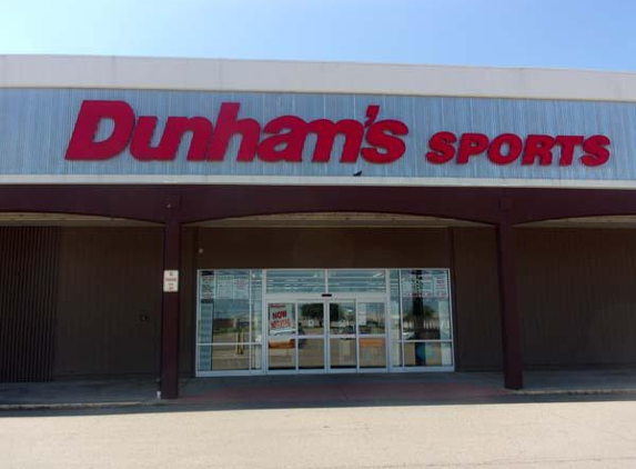 Dunham's Sports - Peru, IL