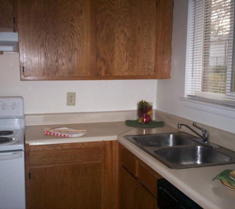 River Trace Apartments - Newport News, VA