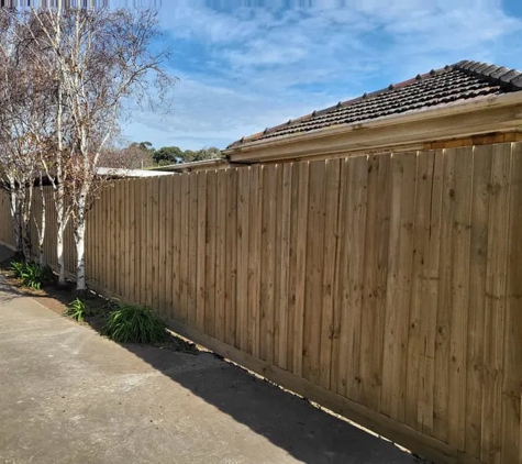 Competitive Fencing & Repairs - Maddingley, VIC