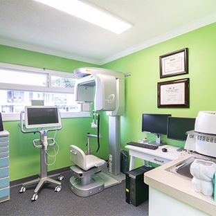 Peninsula Dental Implant Center - San Carlos, CA. Dental Implants San Carlos - Dr. Shivani Gupta - Peninsula Dental Implant Center