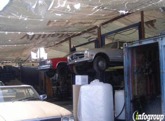 Norris Auto Dismantling - Sun Valley, CA