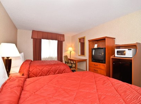 Quality Inn & Suites Woodstock near Lake Geneva - Woodstock, IL