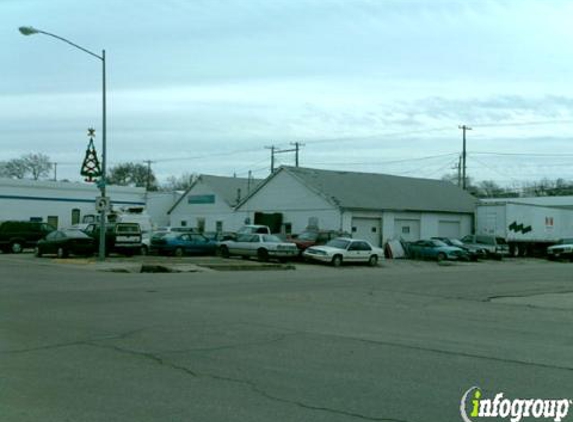 Advanced Auto Body & Paint - Columbus, NE