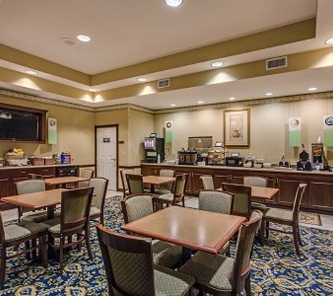 Country Inns & Suites - Tampa, FL