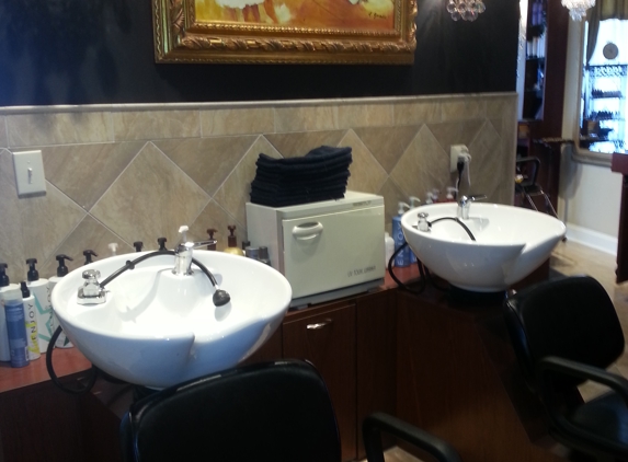 Elena's Salon & Spa - Indianapolis, IN. Best shampoo ever!