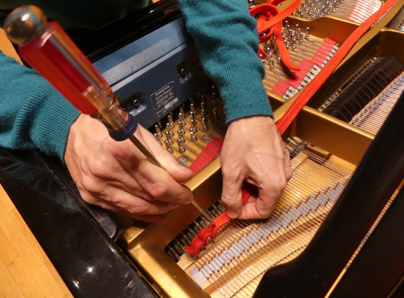 Seth Winter Piano Tuning & Repair