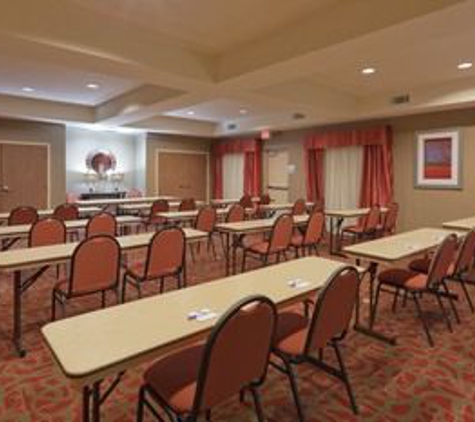 Holiday Inn Express & Suites Winona North - Winona, MS