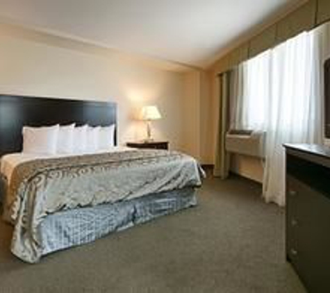 Best Western Plus Philadelphia Airport South at Widener University - Chester, PA