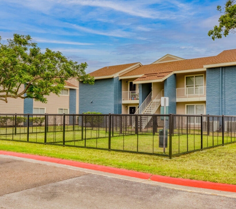 Glen Willows Apartments - Corpus Christi, TX