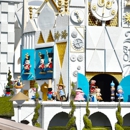 Small World - Tourist Information & Attractions