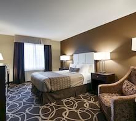 Best Western Plus Pioneer Park Inn - Fairbanks, AK