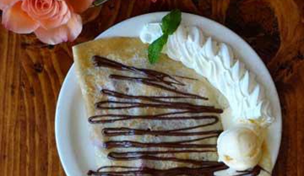 Creme De La Crepe - Long Beach, CA