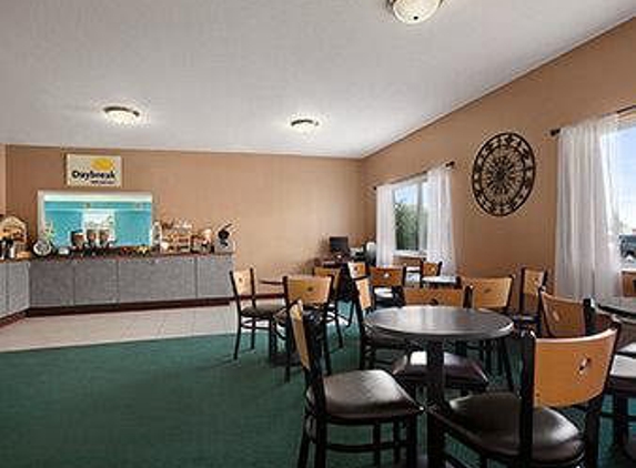 Days Inn & Suites by Wyndham Romeoville - Romeoville, IL