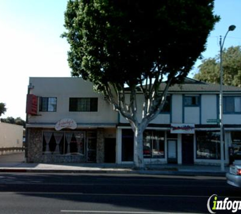 Frenchy's Beauty Parlor - Burbank, CA