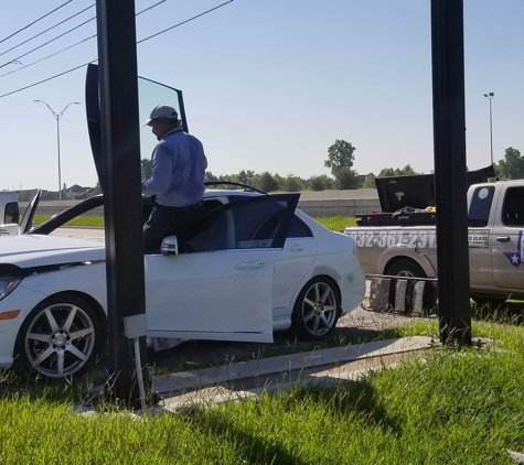 A Texas Staunch Auto Glass - Houston, TX