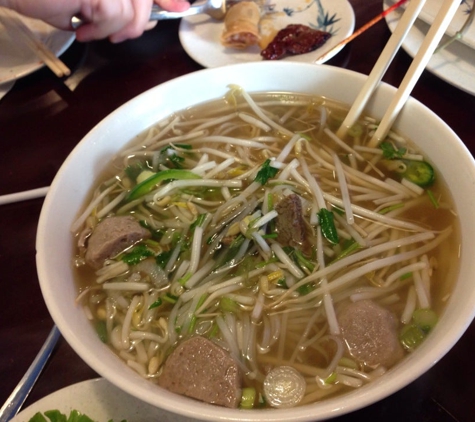 Xinh Xinh Cafe - Urbana, IL