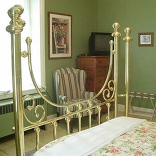 Stoltzfus Bed & Breakfast - Gap, PA