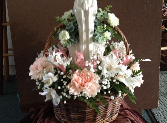 Lohse Florist - Gloversville, NY