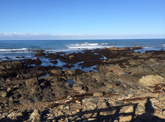 Pelican Inn & Suites - Cambria, CA