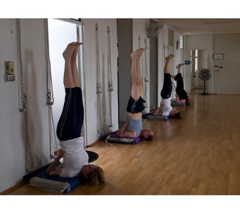 Flametree Yoga Studio - Woolner, NT