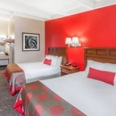 Ramada by Wyndham Hammond Hotel & Conference Center - Hotels