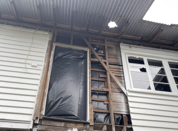 Mackay & Sons House Removals - Narangba, QLD. Made derelict! Save yourself and avoid at all costs!!!