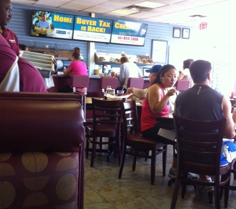 Flakowitz Bagel Inn - Boca Raton, FL