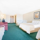 Days Inn & Suites Airport Dome - Motels