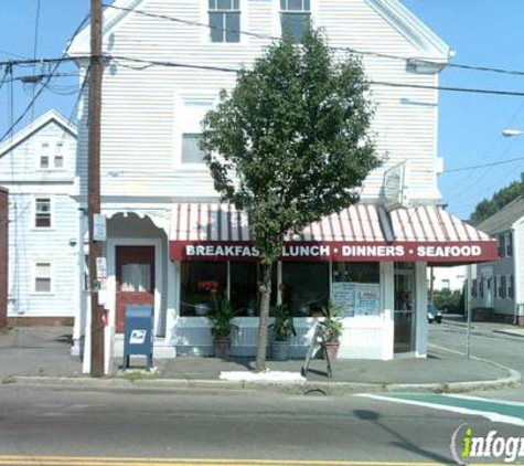 Dotty & Ray's - Salem, MA