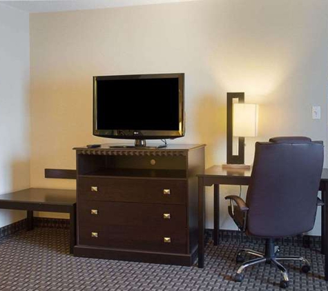 Quality Inn & Suites Quantico - Stafford, VA