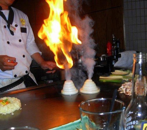 Shinto Japanese Steakhouse & Sushi Lounge - Naperville - Naperville, IL