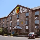 Super 8 by Wyndham Bridgeview/Chicago Area - Motels