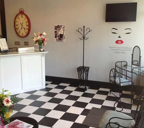 His & Hers Beauty Bar - Williamston, MI