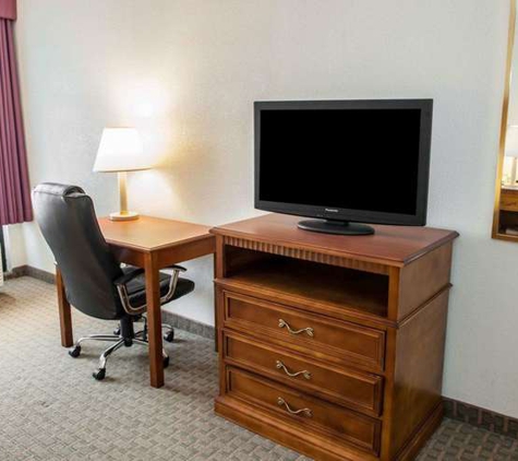 Quality Inn & Suites - Indianapolis, IN