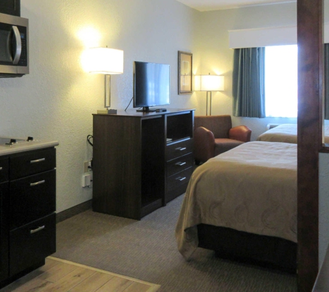 Quality Inn & Suites West - Pueblo West, CO