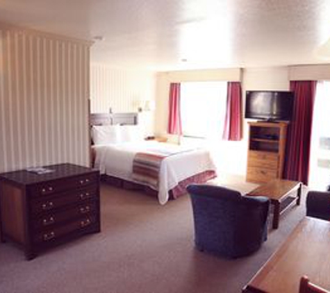 The Coachman Inn & Suites - Oak Harbor, WA