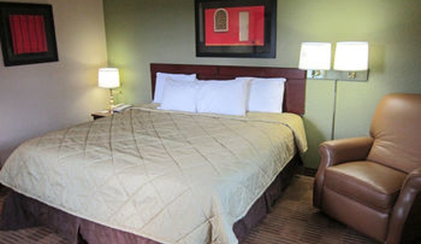 Extended Stay America Select Suites - Orlando - Maitland - 1760 Pembrook Dr. - Orlando, FL