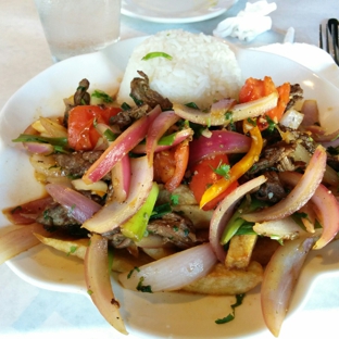 Lola's Peruvian Restaurant - Glendale, CA. Lomo saltado