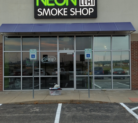Neon Leaf Smoke Shop - North Kansas City, MO