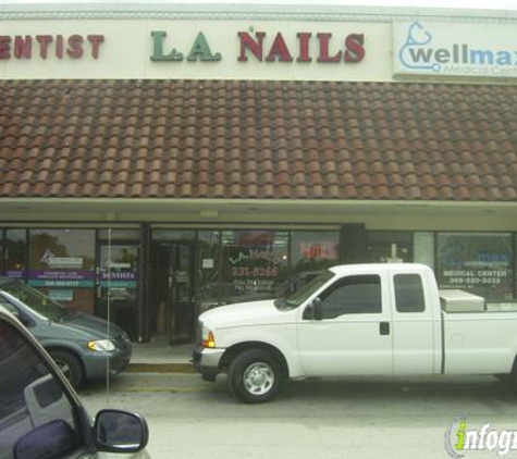 L A Nails - Hialeah, FL