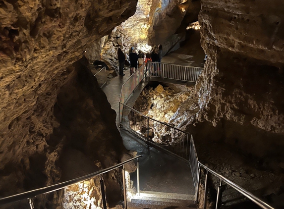 Cave of the Mounds - Blue Mounds, WI