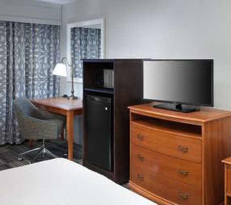 Hampton Inn & Suites Tulare - Tulare, CA