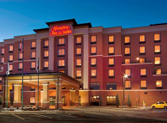 Hampton Inn & Suites Denver/Airport-Gateway Park - Denver, CO