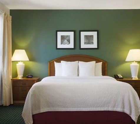 Hawthorne Suites by Wyndham - Philadelphia, PA