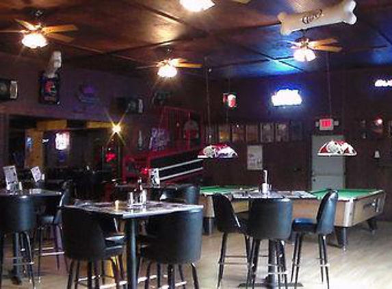 Leon's Sports Bar & Grill - Warren, OH