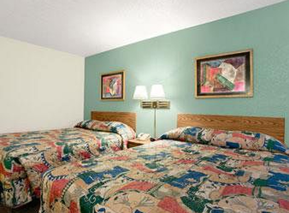 Super 8 by Wyndham Twinsburg/Cleveland Area - Twinsburg, OH