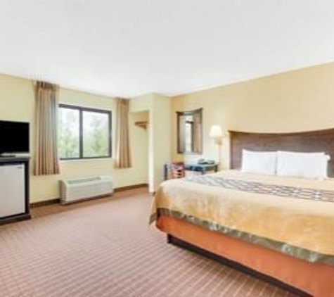 Super 8 by Wyndham Kutztown/Allentown Area - Kutztown, PA