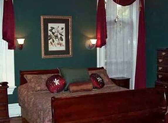 Claremont House Bed & Breakfast - Rome, GA