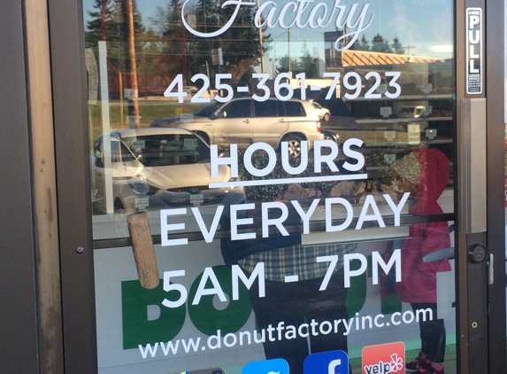 Donut Factory - Lynnwood, WA